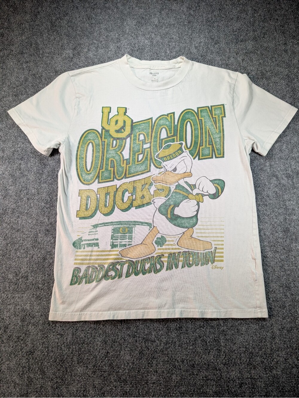 Hollister Oregon Ducks Medium Relaxed Fit Graphic T-Shirt Disney Donald Duck
